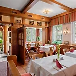 Jaegerheim Hotel 2*