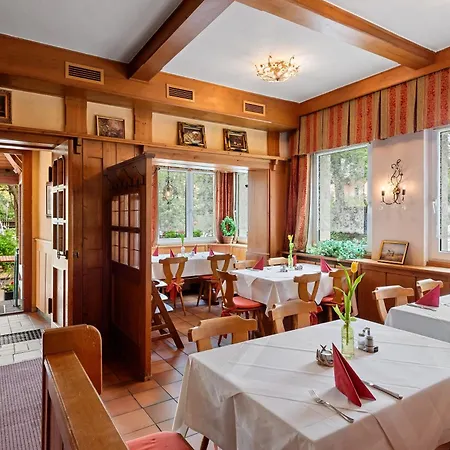 Jaegerheim Hotel 2*